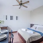 Lazurowy Dwor - Oraz Z Parkingiem Bed & Breakfast 3*