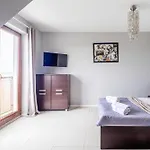 Lazurowy Dwor - Oraz Z Parkingiem Bed & Breakfast Sztutowo