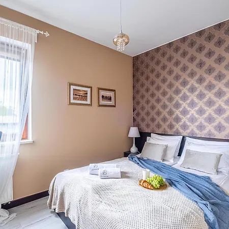 Bed & Breakfast Lazurowy Dwor - Oraz Z Parkingiem Sztutowo