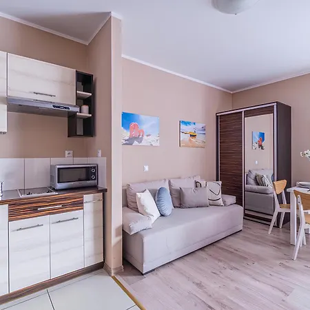 Lazurowy Dwor - Oraz Z Parkingiem 3* Sztutowo