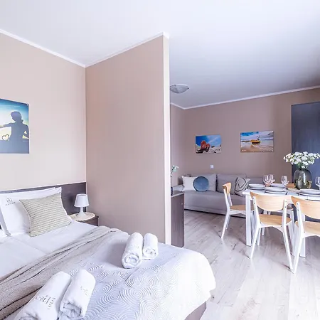 Lazurowy Dwor - Oraz Z Parkingiem 3* Sztutowo