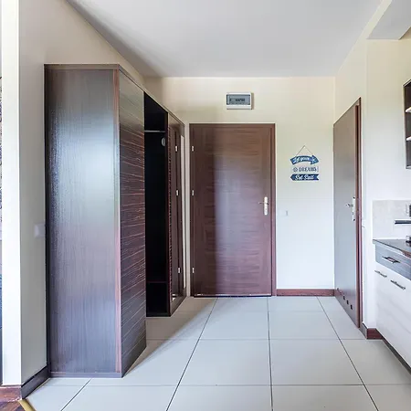 Lazurowy Dwor - Oraz Z Basenem I Parkingiem Bed & Breakfast *