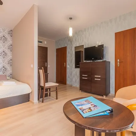 Couette-café Lazurowy Dwor - Oraz Z Parkingiem Sztutowo