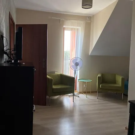 Bed & Breakfast Lazurowy Dwor - Oraz Z Basenem I Parkingiem *