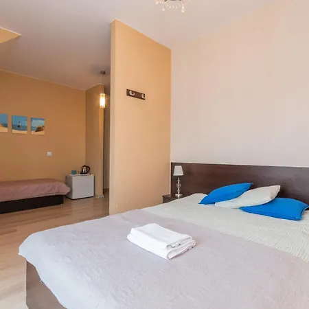 Lazurowy Dwor - Oraz Z Parkingiem 住宿加早餐酒店 4*