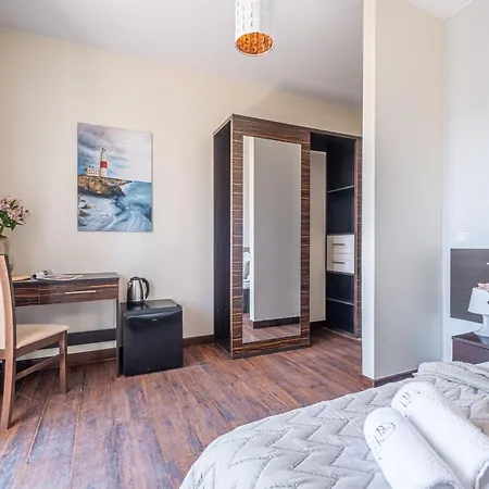 Bed and breakfast Lazurowy Dwór - Oraz Z Basenem I Parkingiem Sztutowo