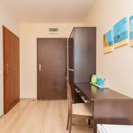 Bed & Breakfast Lazurowy Dwor - Oraz Z Parkingiem