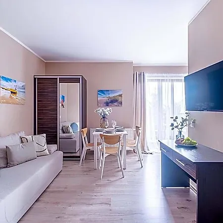 Lazurowy Dwor - Oraz Z Parkingiem Otel
