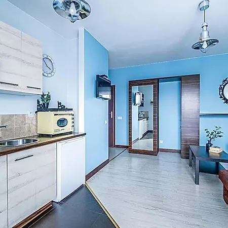 Lazurowy Dwor - Oraz Z Parkingiem Otel 3*