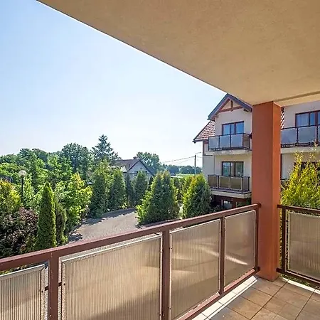 Lazurowy Dwor - Oraz Z Parkingiem Otel 3*