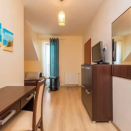 Lazurowy Dwor - Oraz Z Parkingiem Otel 3*