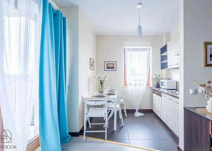 Lazurowy Dwor - Oraz Z Parkingiem Bed and Breakfast Sztutowo