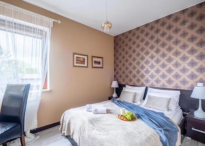 Bed and Breakfast Lazurowy Dwor - Oraz Z Parkingiem Sztutowo