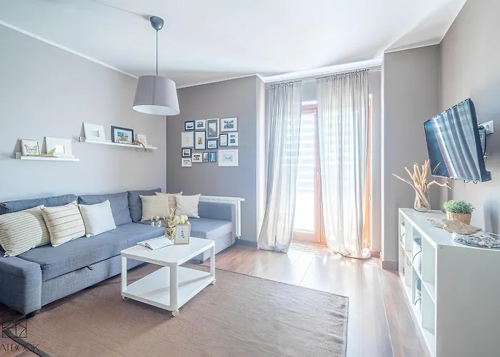 Lazurowy Dwor - Oraz Z Parkingiem Bed and Breakfast Sztutowo