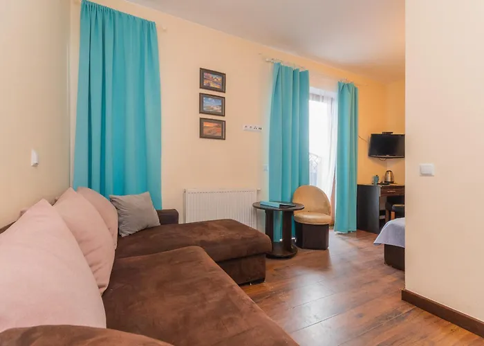 Bed & Breakfast Lazurowy Dwor - Oraz Z Parkingiem 3*