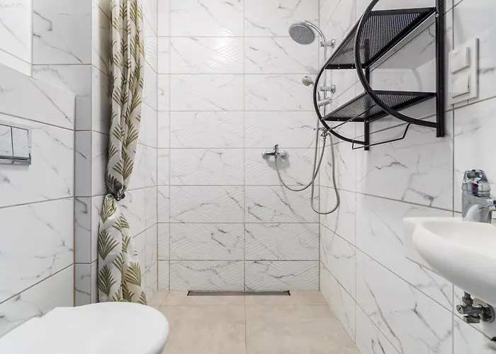 Bed and Breakfast Lazurowy Dwor - Oraz Z Parkingiem 4*