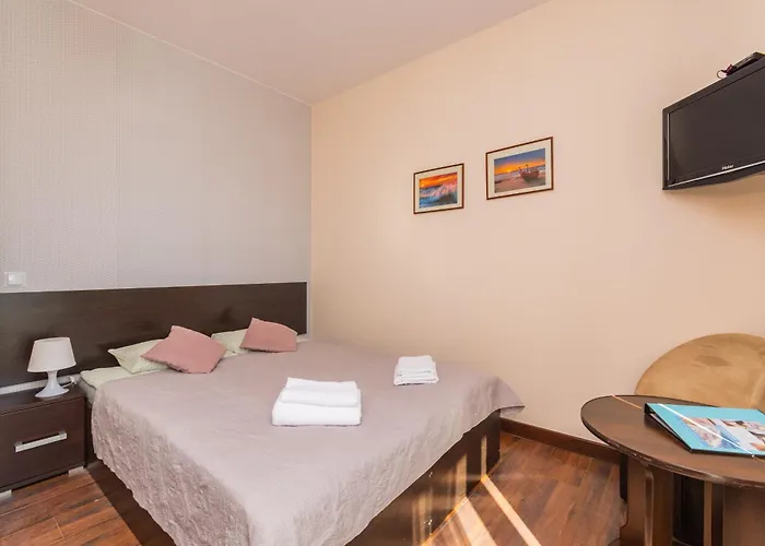 Bed and Breakfast Lazurowy Dwor - Oraz Z Parkingiem