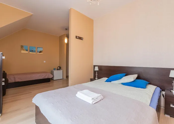 Lazurowy Dwor - Oraz Z Parkingiem 住宿加早餐酒店 4*